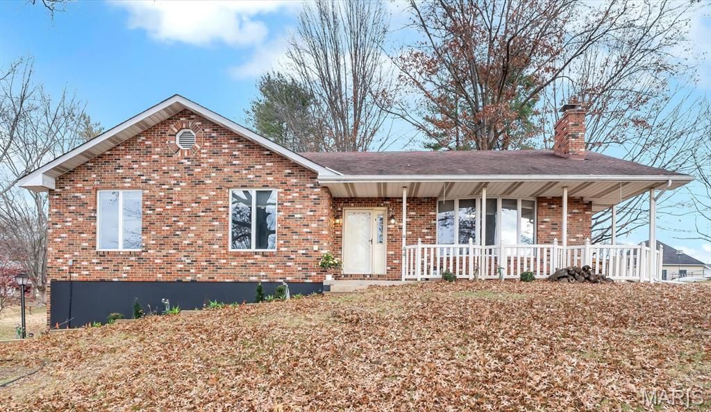 44 Oxford Drive, Washington, MO 63090