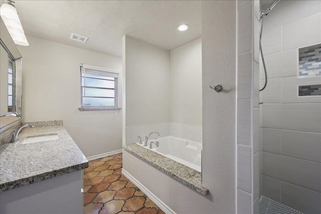 775 Belvedere Dr, Beaumont, TX 77706