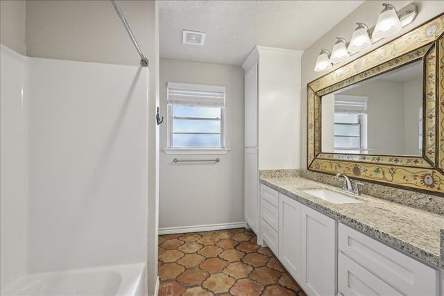 775 Belvedere Dr, Beaumont, TX 77706