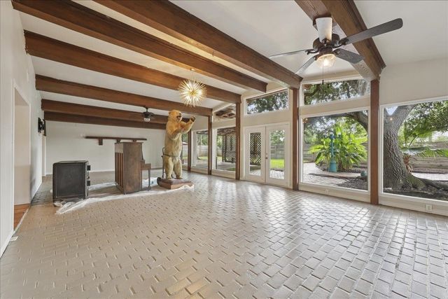 775 Belvedere Dr, Beaumont, TX 77706