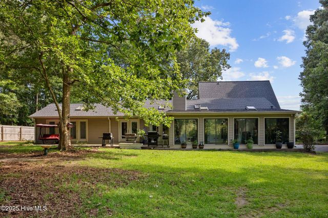 2554 Doc Loftin Road, Ayden, NC 28513