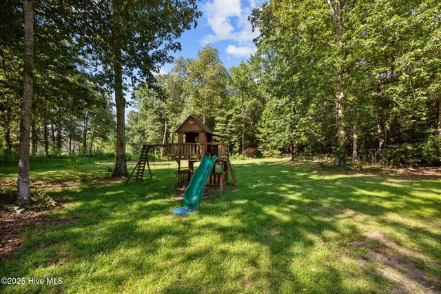 2554 Doc Loftin Road, Ayden, NC 28513