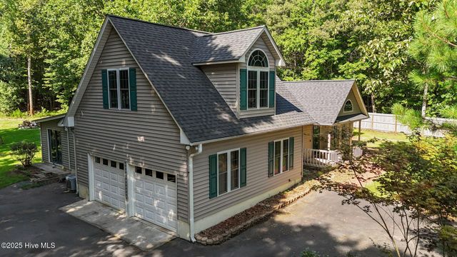 2554 Doc Loftin Road, Ayden, NC 28513