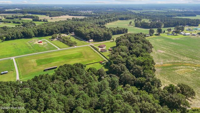 2554 Doc Loftin Road, Ayden, NC 28513