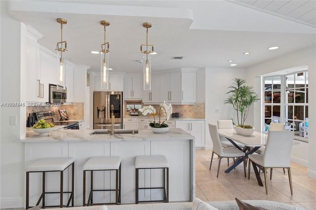2900 NW 25th Way, Boca Raton, FL 33434
