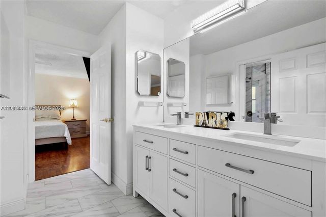 2900 NW 25th Way, Boca Raton, FL 33434