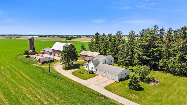 W6231 County Road K, Arlington, WI 53911