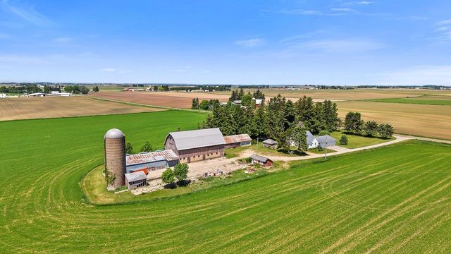 W6231 County Road K, Arlington, WI 53911