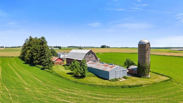 W6231 County Road K, Arlington, WI 53911