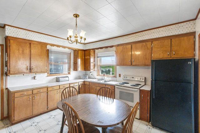W6231 County Road K, Arlington, WI 53911