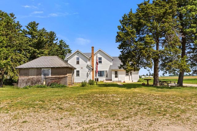W6231 County Road K, Arlington, WI 53911