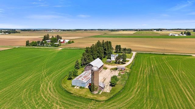W6231 County Road K, Arlington, WI 53911