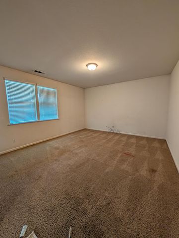 645 E Sierra Avenue, Reedley, CA 93654