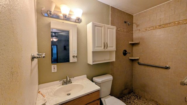 6049 Namath Avenue NW, Albuquerque, NM 87120