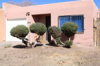 6049 Namath Avenue NW, Albuquerque, NM 87120