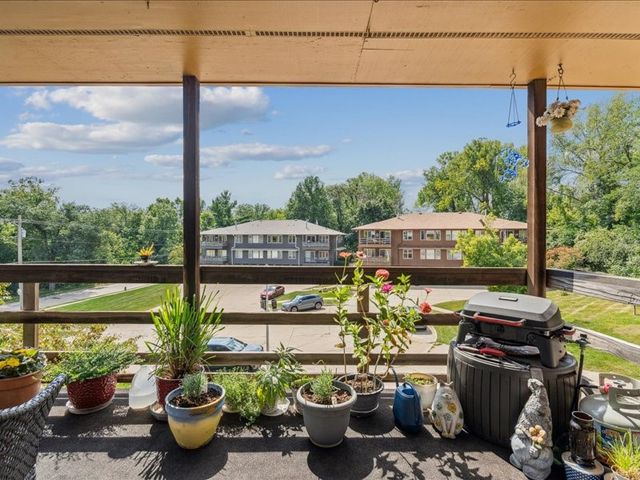 1724 Pikes Peak Court NE, Cedar Rapids, IA 52402