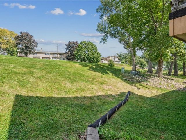 1724 Pikes Peak Court NE, Cedar Rapids, IA 52402