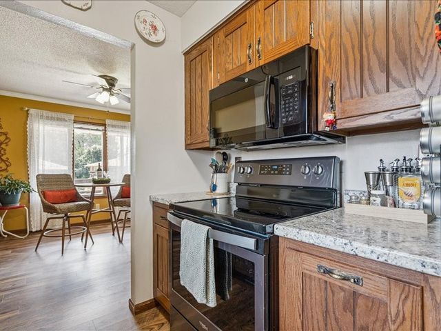 1724 Pikes Peak Court NE, Cedar Rapids, IA 52402