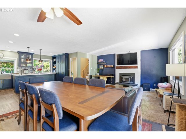 7748 BLINKHORN Way, Gladstone, OR 97027