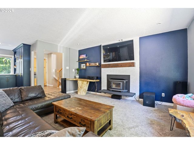 7748 BLINKHORN Way, Gladstone, OR 97027