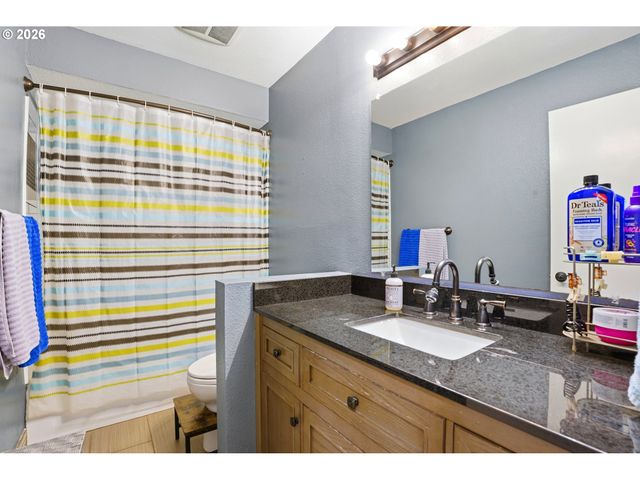 7748 BLINKHORN Way, Gladstone, OR 97027