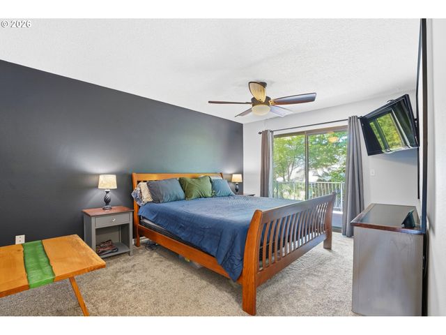 7748 BLINKHORN Way, Gladstone, OR 97027