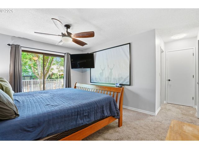 7748 BLINKHORN Way, Gladstone, OR 97027