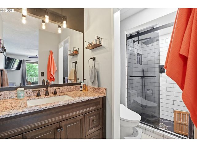 7748 BLINKHORN Way, Gladstone, OR 97027