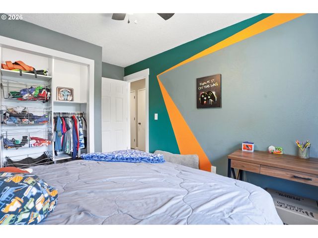 7748 BLINKHORN Way, Gladstone, OR 97027