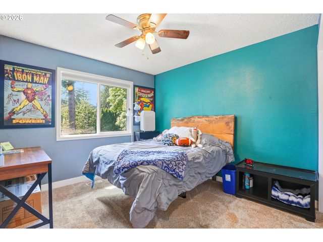 7748 BLINKHORN Way, Gladstone, OR 97027