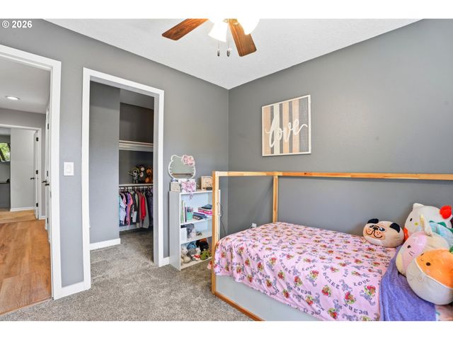 7748 BLINKHORN Way, Gladstone, OR 97027
