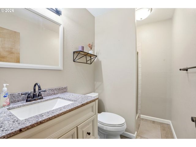 7748 BLINKHORN Way, Gladstone, OR 97027