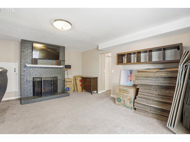 7748 BLINKHORN Way, Gladstone, OR 97027