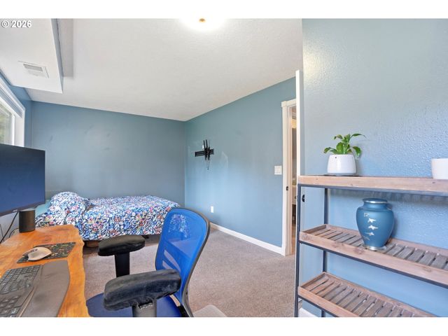 7748 BLINKHORN Way, Gladstone, OR 97027