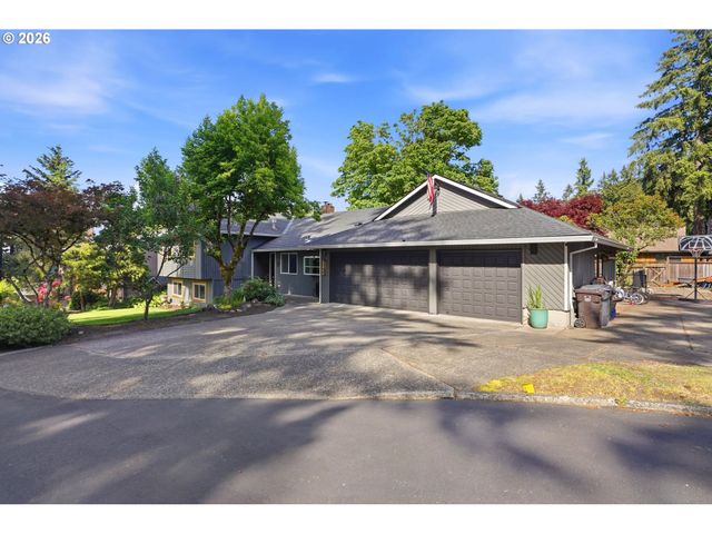 7748 BLINKHORN Way, Gladstone, OR 97027