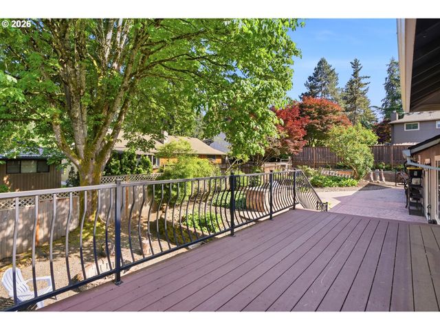 7748 BLINKHORN Way, Gladstone, OR 97027