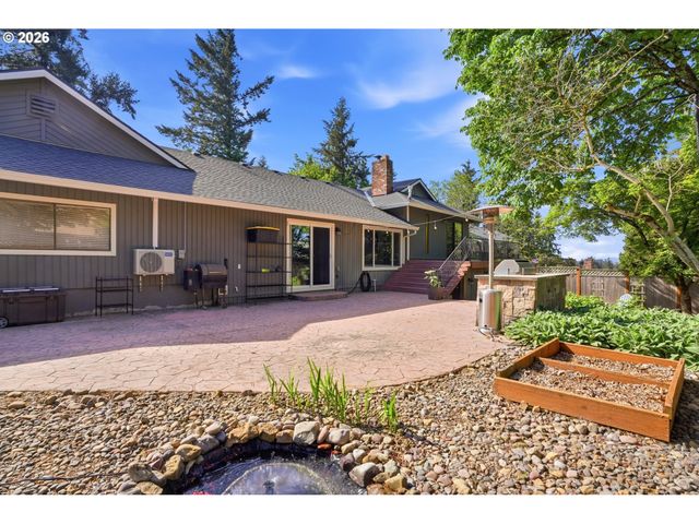 7748 BLINKHORN Way, Gladstone, OR 97027