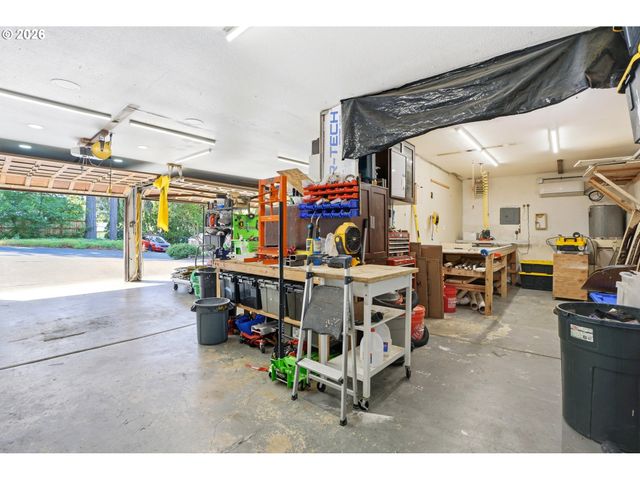 7748 BLINKHORN Way, Gladstone, OR 97027