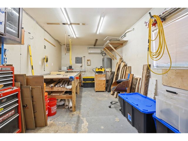 7748 BLINKHORN Way, Gladstone, OR 97027