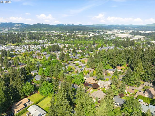 7748 BLINKHORN Way, Gladstone, OR 97027