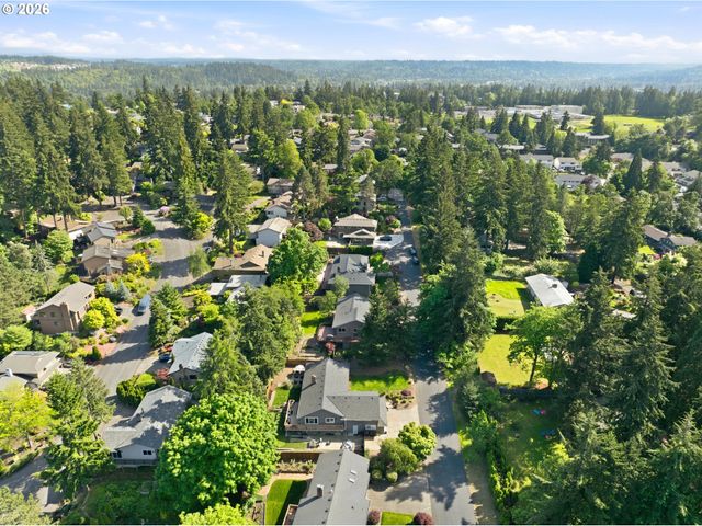 7748 BLINKHORN Way, Gladstone, OR 97027