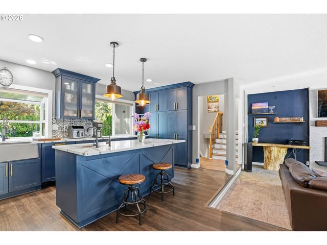 7748 BLINKHORN Way, Gladstone, OR 97027