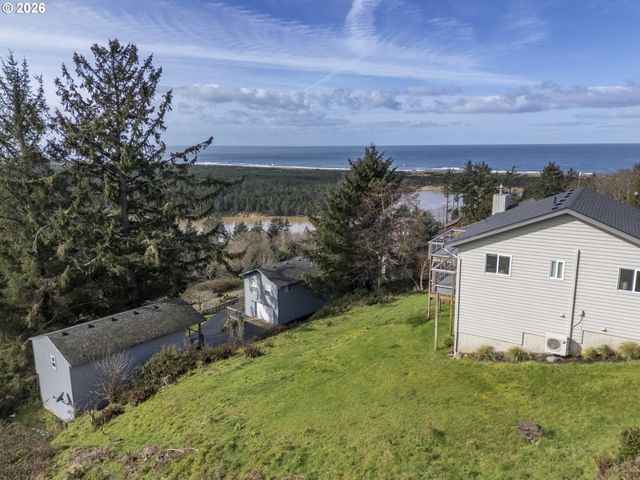 14901 Summit Rd, Pacific City, OR 97135