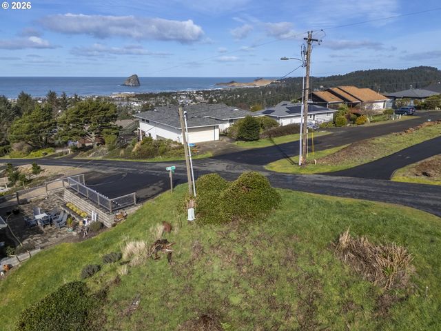 14901 Summit Rd, Pacific City, OR 97135