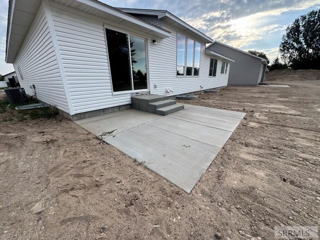 383 Wind River Drive, Shelley, ID 83274