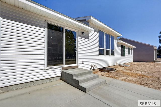 383 Wind River Drive, Shelley, ID 83274