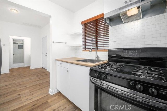 12101 Freeman, Hawthorne, CA 90250