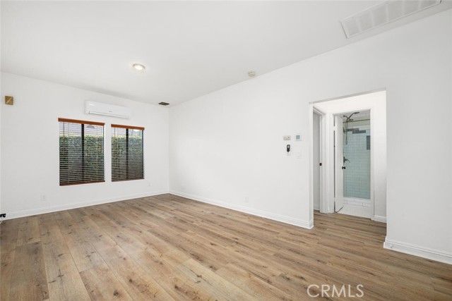 12101 Freeman, Hawthorne, CA 90250