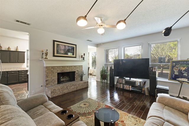 9806 Chasefield Drive, Rowlett, TX 75087