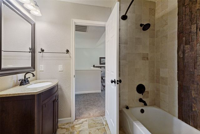 9806 Chasefield Drive, Rowlett, TX 75087